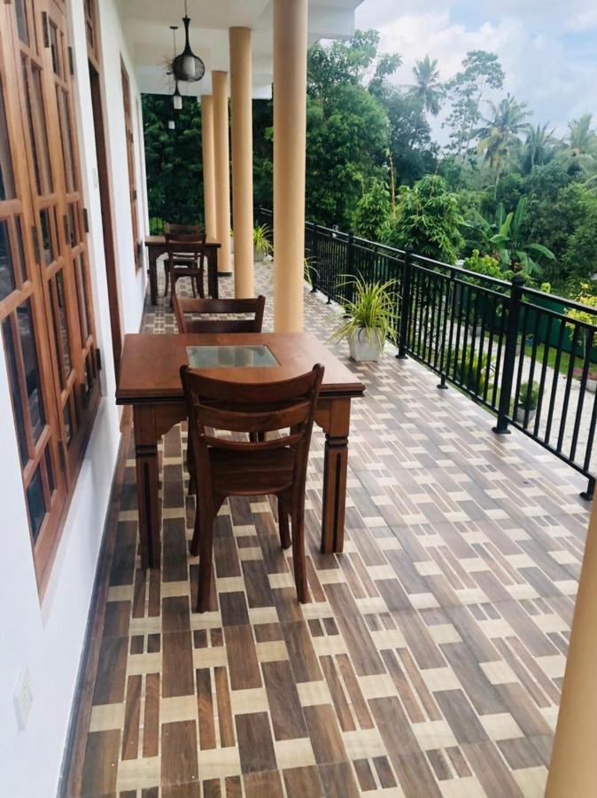 Paradise Hilltop Villa & Apartment Galle Exterior photo